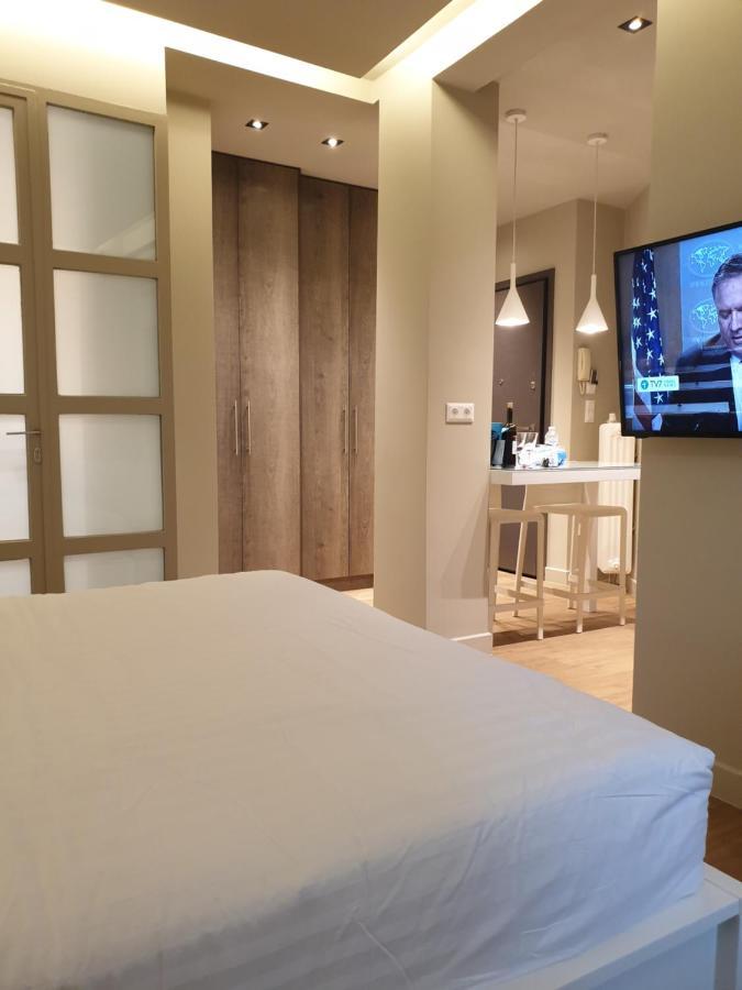 雅典Renovated Studio With Roof Garden Access, 15 M Walk To Acropolis公寓 外观 照片